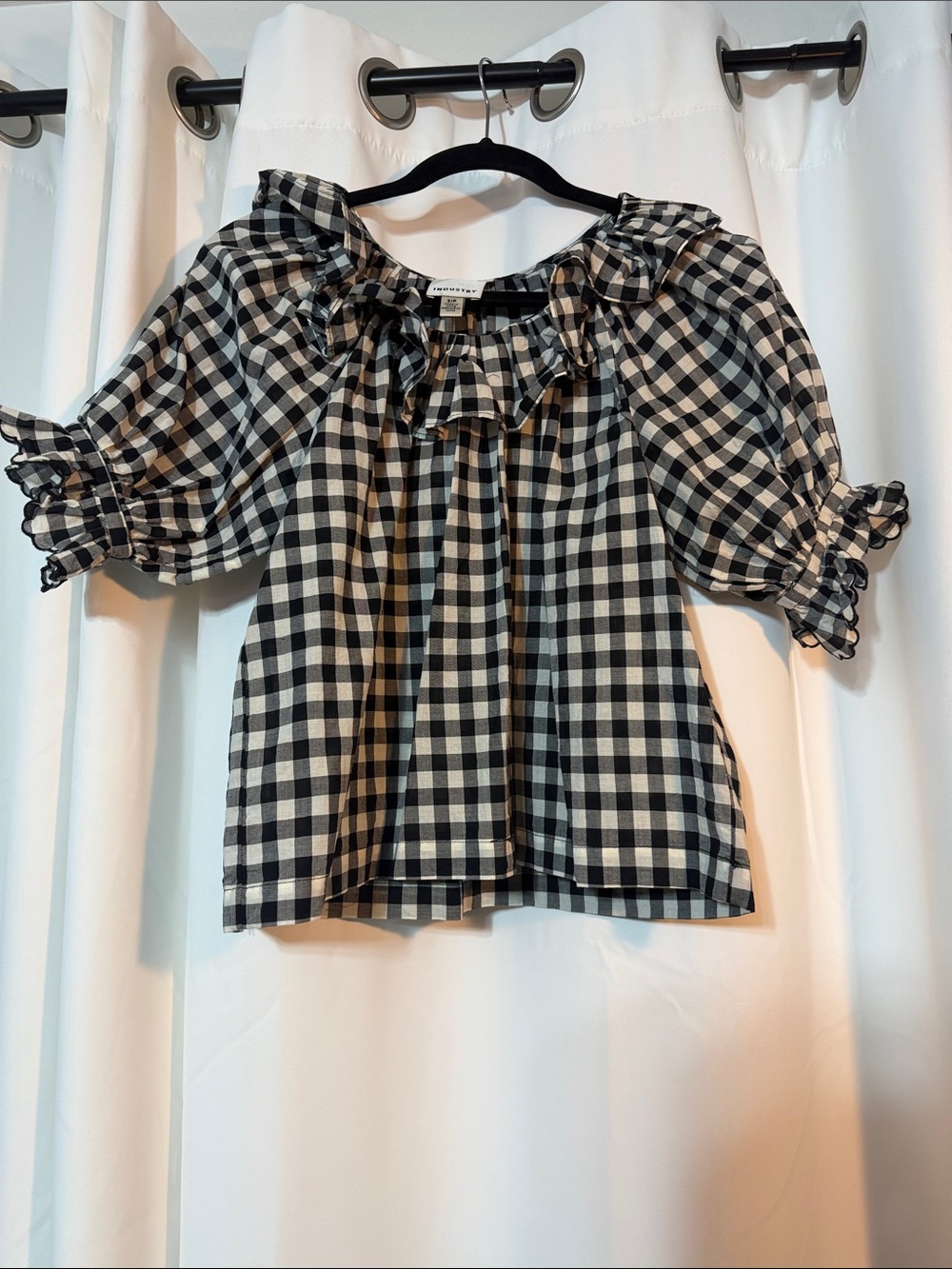 Industry Gingham Puff-Sleeve Peasant Top - Black/White